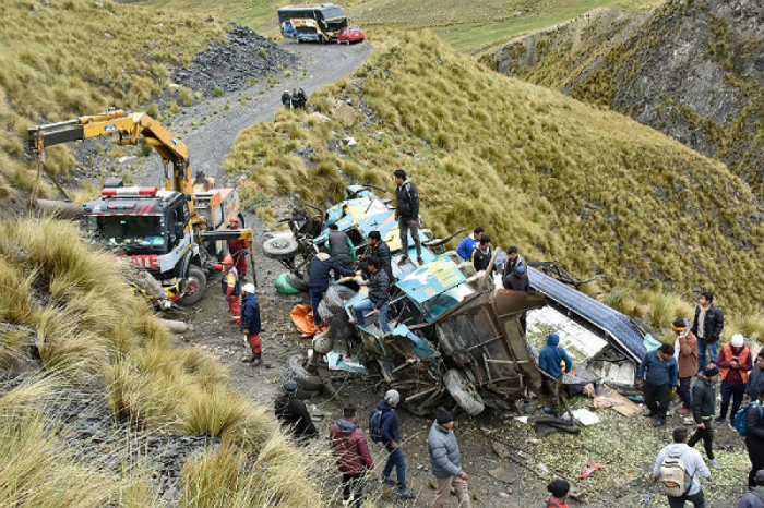 Boliviyada avtobus qəzası: 21 nəfər öldü