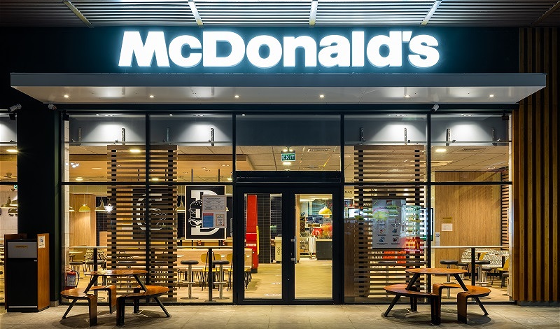 Sumqayıtda ilk “McDonald’s” restoranının açılışı olub – FOTO