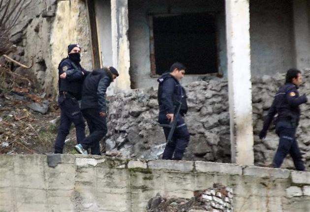 Türkiyə sərhədində terrorçular 2 milyonla saxlanıldı