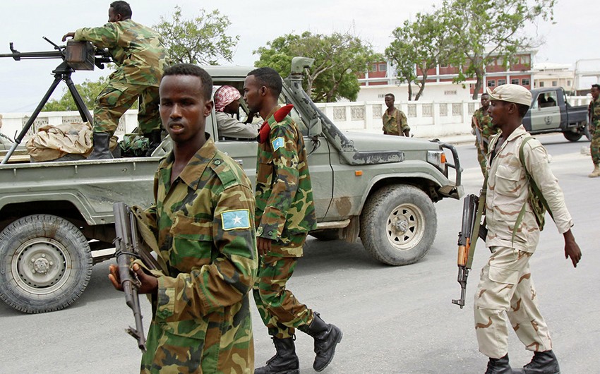 Somalidə iki hərbi bazaya hücum oldu, 47 hərbçi öldü