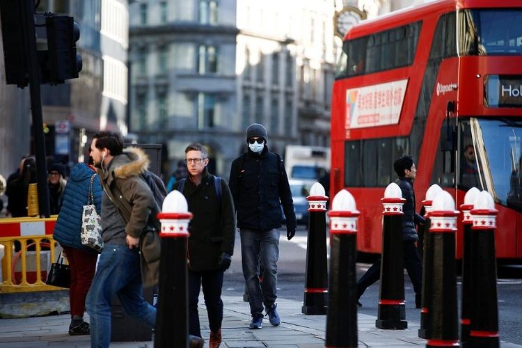 Britaniyada son sutkada 2,8 minədək insan koronavirusa yoluxdu