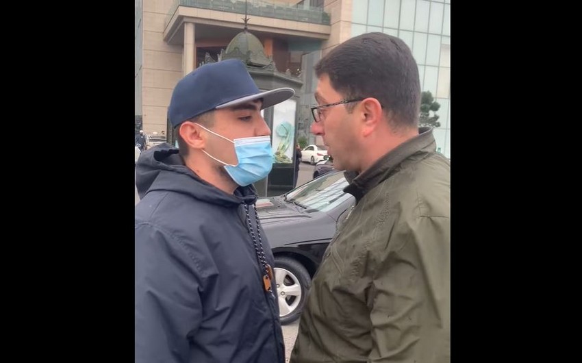 Mehman Hüseynovu təhqir edən şəxs polisə çağırıldı