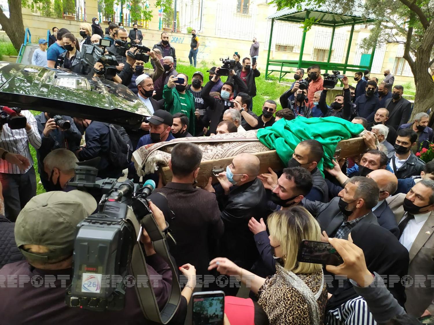 Arif Quliyev dəfn olundu - FOTO