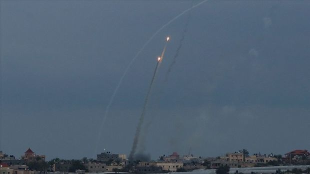 İsrail raket atəşinə tutulub: Ölən və yaralananlar var