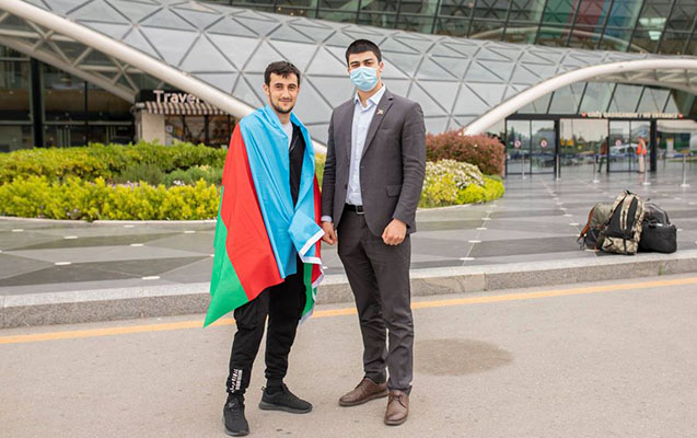 Türkiyəyə göndərilən 3 qazimiz sağalaraq Vətənə döndü - FOTO