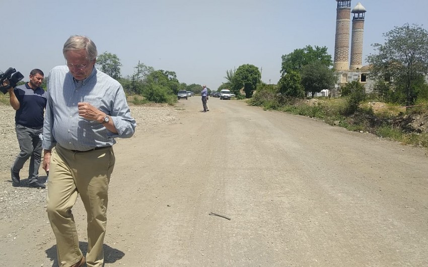 ABŞ-ın “Xəzər Siyasət Mərkəzi”nin nümayəndə heyəti Ağdam məscidini ziyarət etdi - FOTO