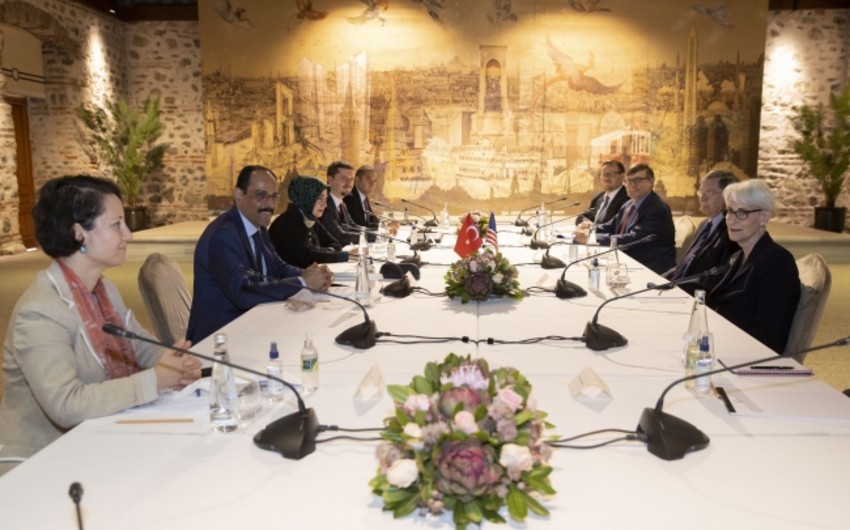 İbrahim Kalın Venda Şermanla Qarabağ məsələsini müzakirə etdi
