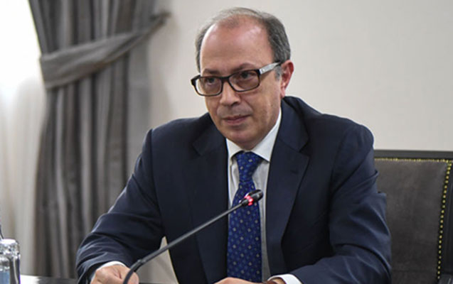 Sarkisyan Ayvazyanı vəzifəsindən azad etdi