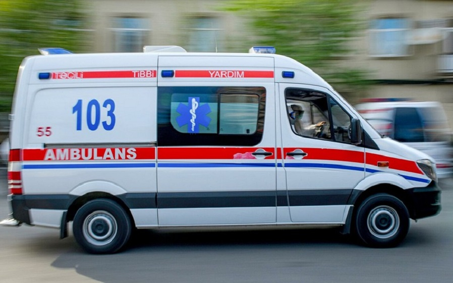 Bakıda təcili tibbi yardım avtomobili yaşlı qadını vurdu