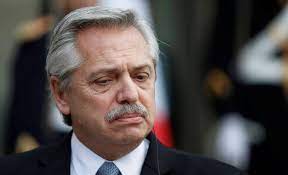 Prezident şeiri səhv oxudu, ölkə qarışdı: