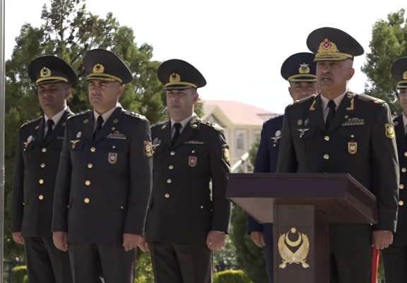 Prezident ona general-leytenant rütbəsi verdi - SƏRƏNCAM