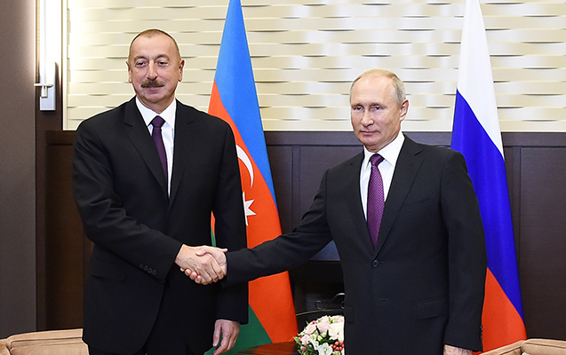 İlham Əliyev Putinlə Qarabağdakı vəziyyəti müzakirə etdi
