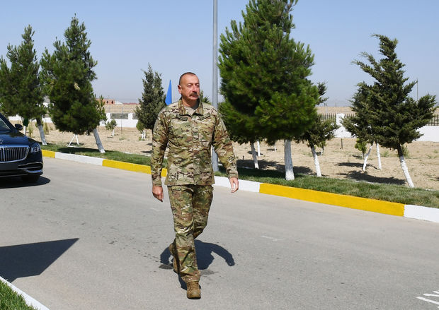 Prezident Hərbi Hava Qüvvələrinin yeni hərbi şəhərciyində - FOTOLAR