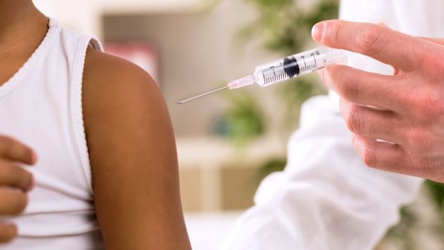 Yeni mutasiyalara qarşı ən təsirli vaksin hansıdır? – Ekspert bu peyvəndi məsləhət gördü