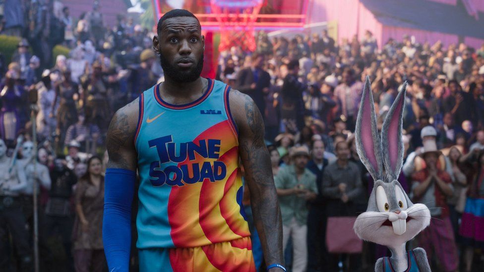 NBA tarixində İLK: Basketbolçu milyarder oldu