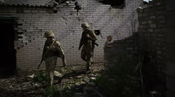 Ukrayna Donbasın silah gücünə azad edilməsinə hazırlaşır