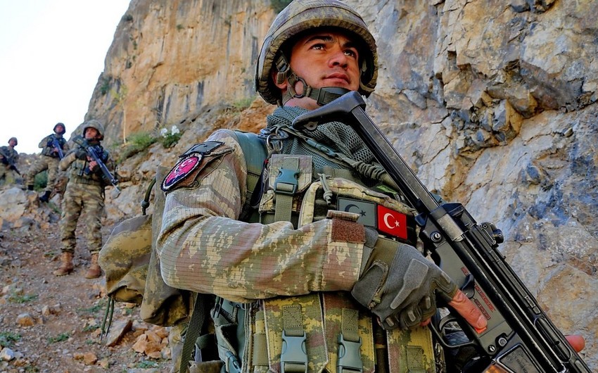 Türkiyə hərbçiləri daha 2 terrorçunu zərərsizləşdirdi