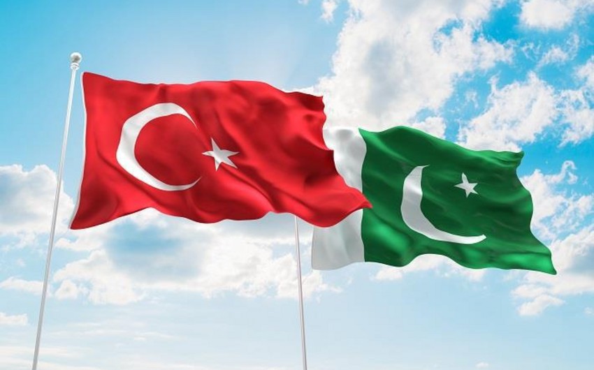 Hulusi Akar Pakistanın Baş naziri ilə görüşdü