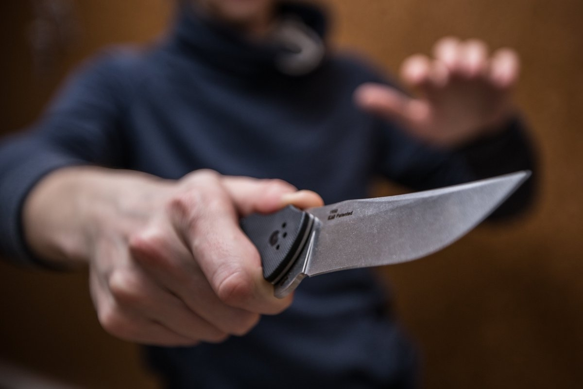 Qazaxda 22 yaşlı oğlan ürəyindən bıçaqlanaraq öldürüldü