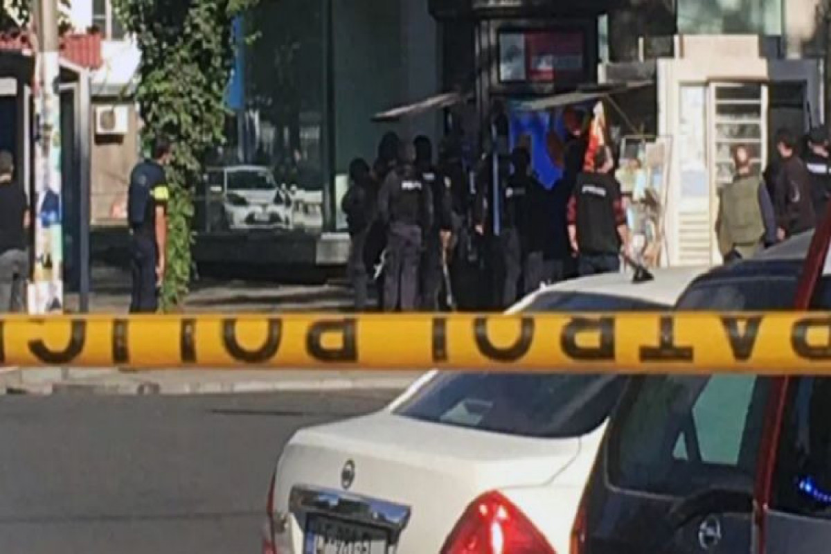 Gürcüstanda banka silahlı hücum zamanı girov götürülənlərin hamısı sərbəst buraxıldı