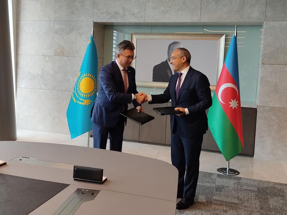 Azərbaycanla Qazaxıstan arasında ticarət əməkdaşlığı barədə memorandum imzalandı