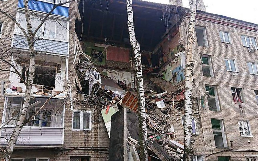 Rusiyada yaşayış binasında partlayış oldu - yaralananlar var