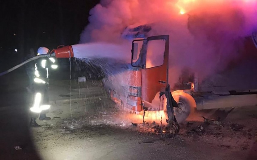 Goranboyda 20 ton pambıqla dolu yük avtomobili yandı