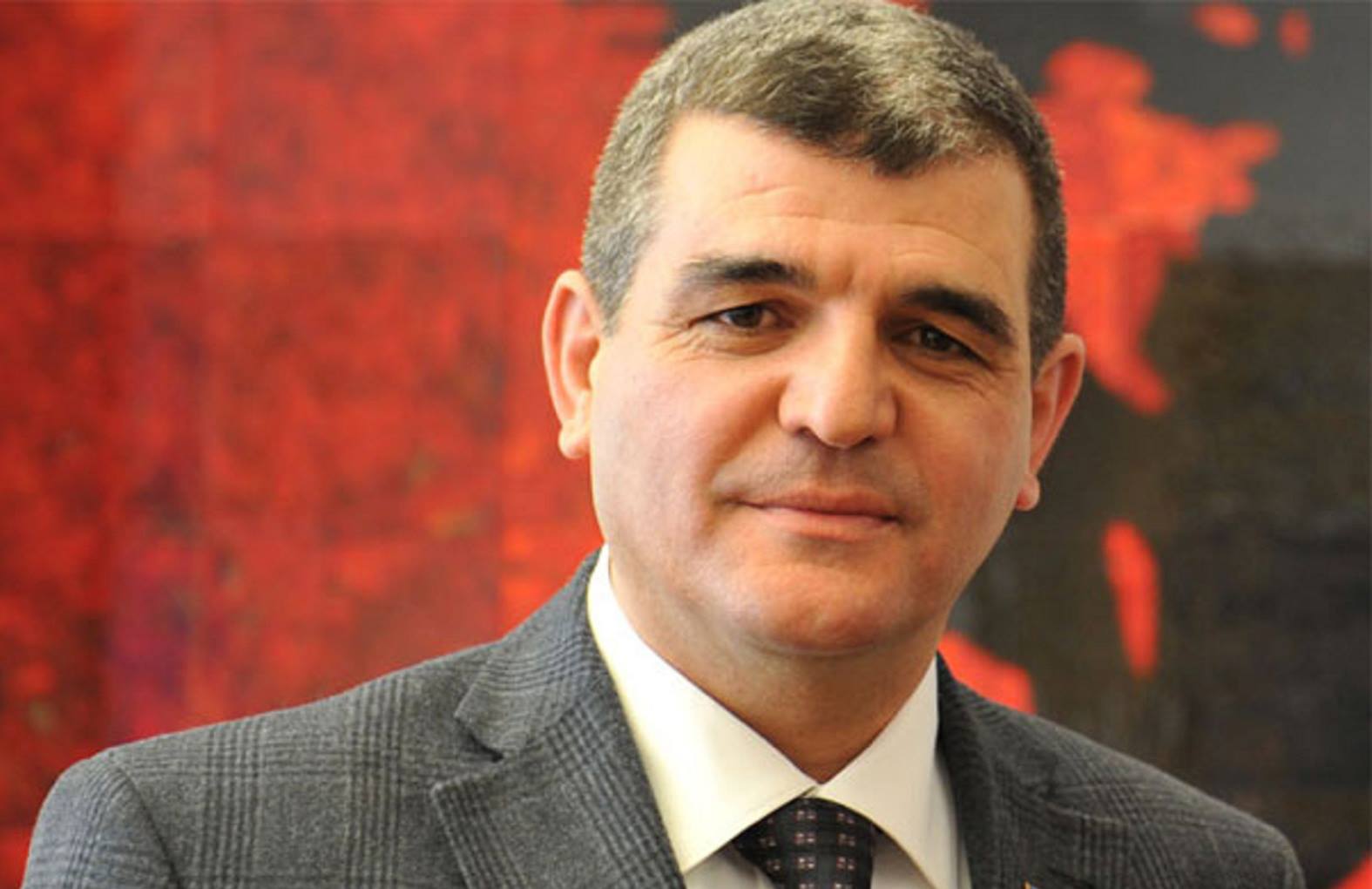 Deputat Qurban Qurbanovun müdafiəsinə qalxdı: