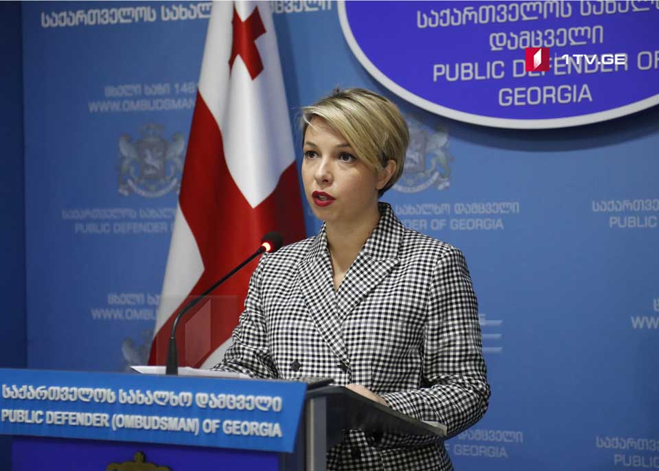 Ombudsman Mixeil Saakaşviliyə baş çəkdi