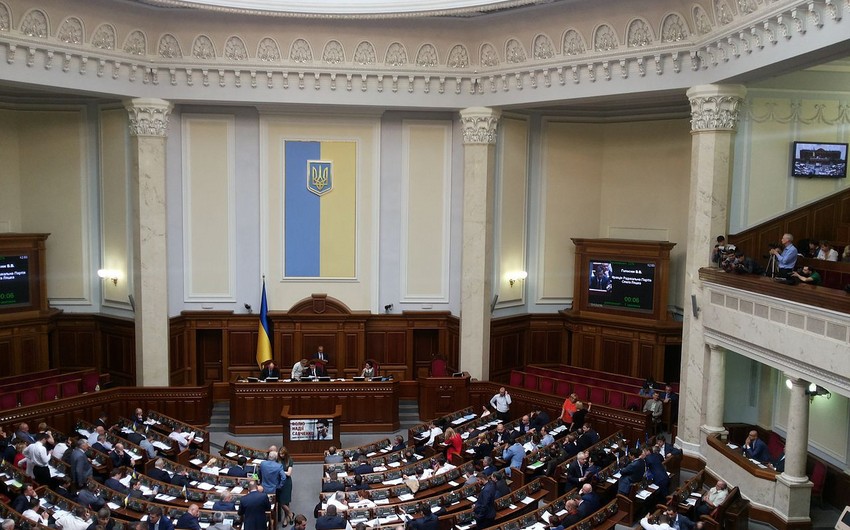 Ukrayna parlamentinə yeni sədr seçildi
