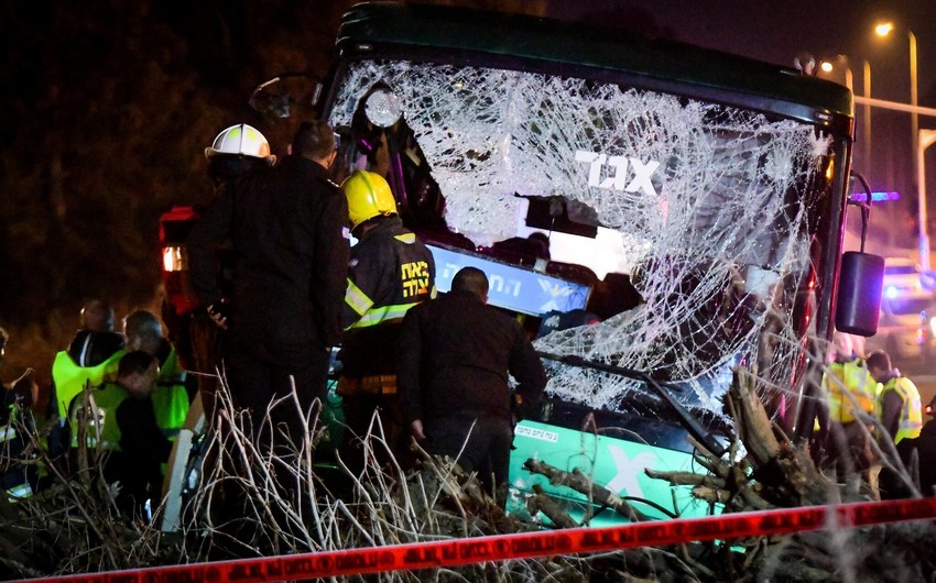 İsraildə iki avtobus toqquşdu, 30-dan çox adam yaralandı