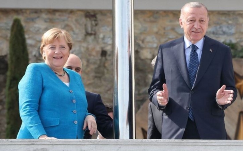 Ərdoğanla Angela Merkel arasında görüş oldu