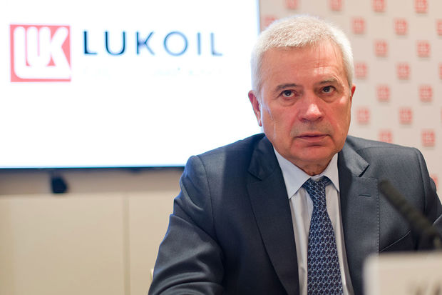Vahid Ələkbərov “Lukoil”dakı payını artırdı