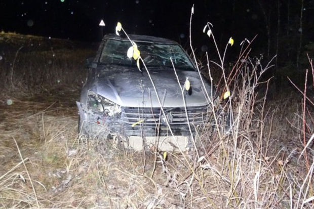 Salyanda minik avtomobili yoldan çıxıb aşdı, bir nəfər öldü