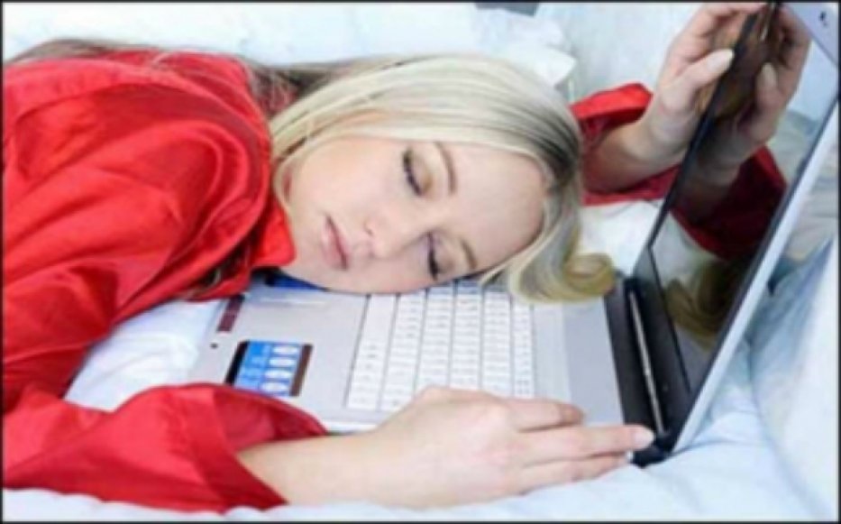 İnternetdə neçə saat vaxt keçirirsiniz? - \