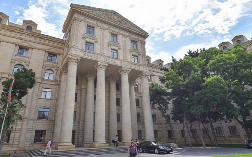 XİN rəsmisi: \