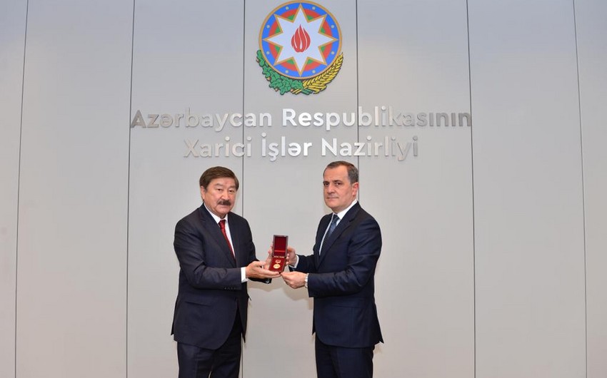 Ceyhun Bayramova TÜRKSOY-un
