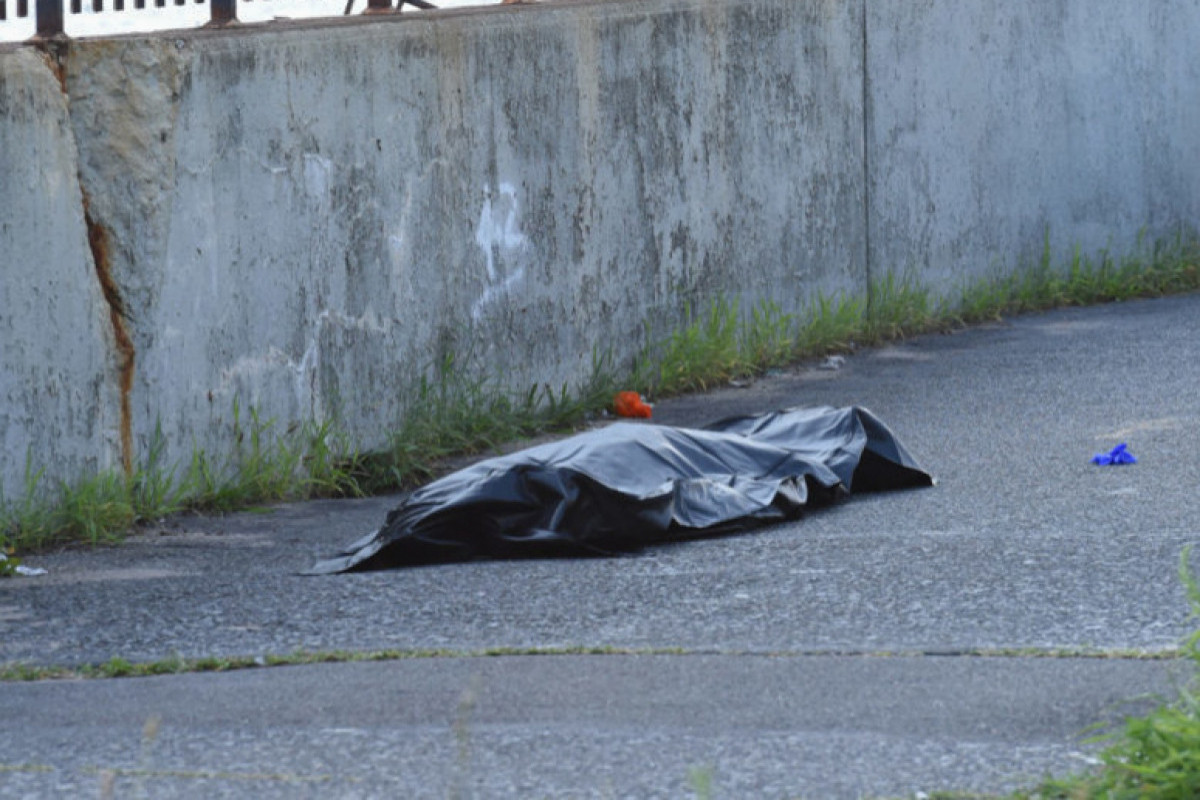 Salyanda motosiklet aşdı, 5 yaşlı qız öldü