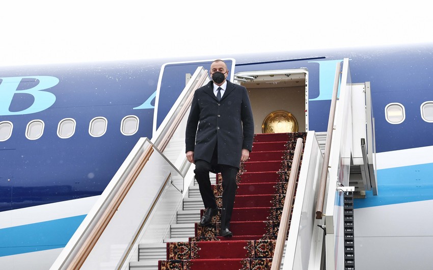 Prezident Soçiyə yola düşdü