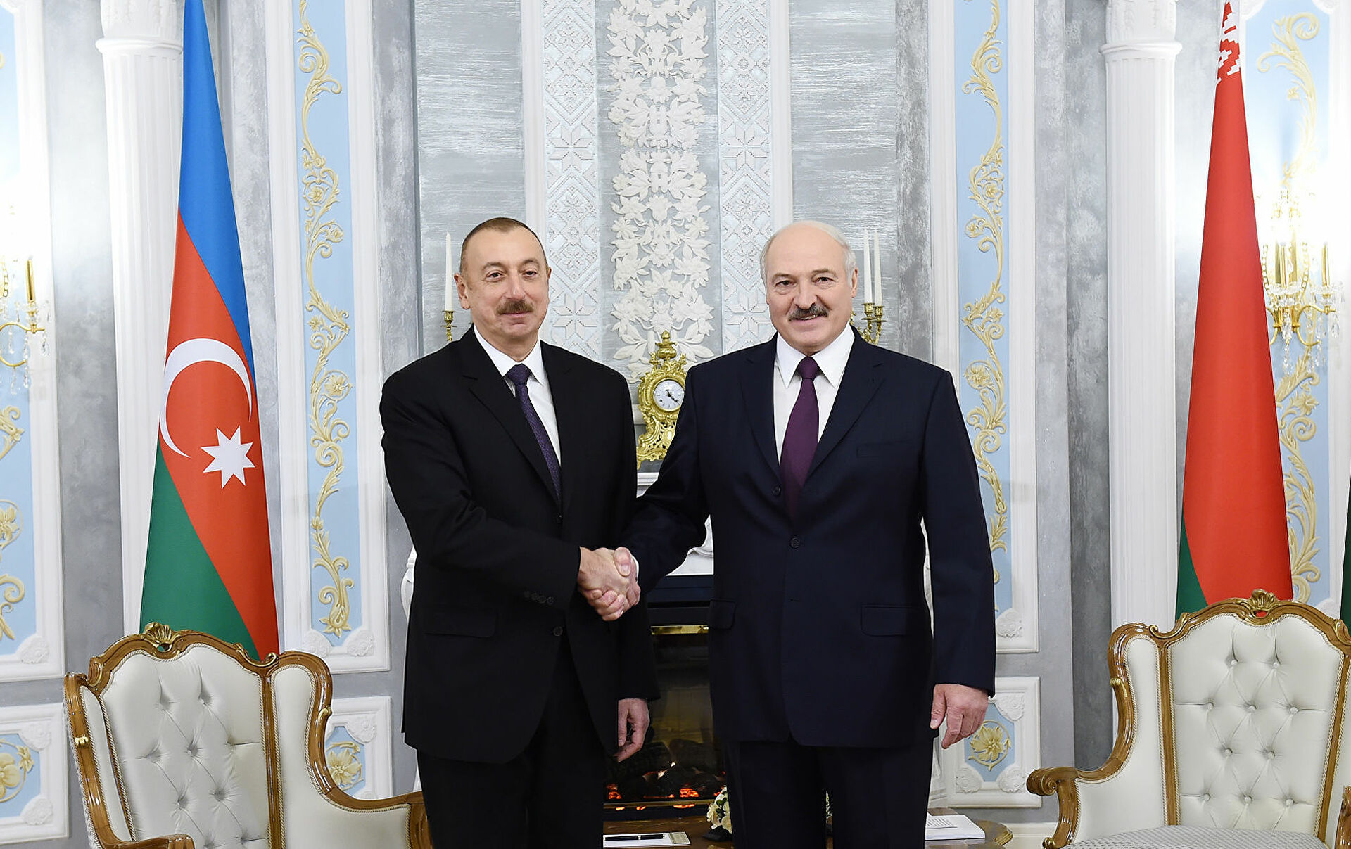 Əliyev Lukaşenko ilə Soçi görüşünü müzakirə etdi