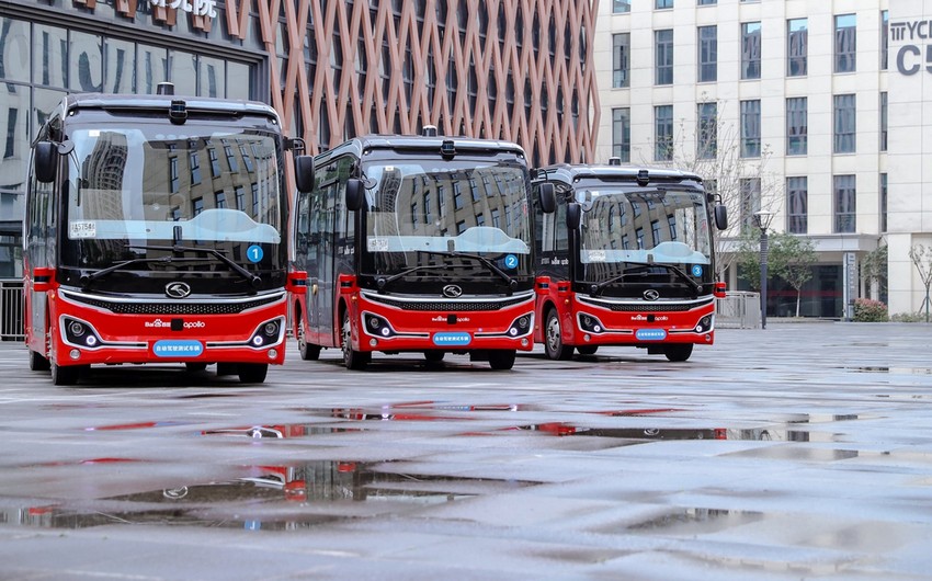 Çinin şəhərlərində sürücüsüz avtobuslar istifadəyə verildi - VİDEO