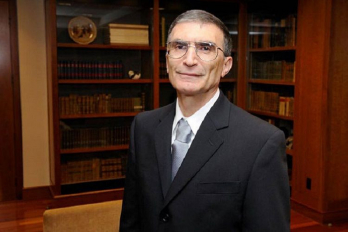 Nobel mükafatçısı ABŞ-da qara dərililərə qarşı ayrıseçkiliyi qınayıb