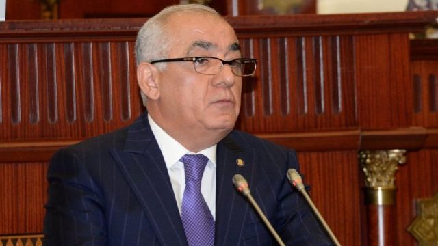 Baş nazirdən rəsmi dövlət qəzetləri ilə bağlı QƏRAR