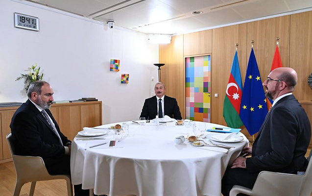 İlham Əliyev, Paşinyan və Şarl Mişelin üçtərəfli görüşü başladı - FOTO