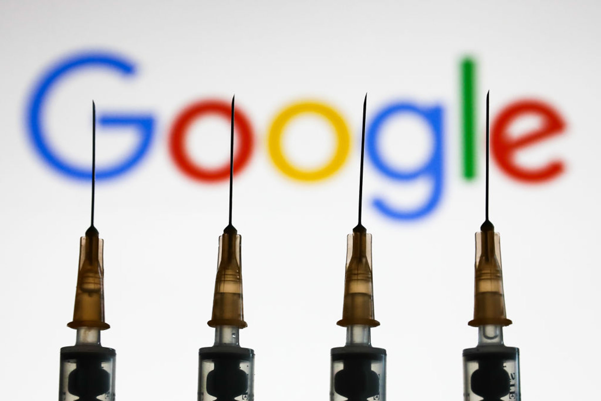 “Google” vaksindən imtina edənləri işdən çıxarır