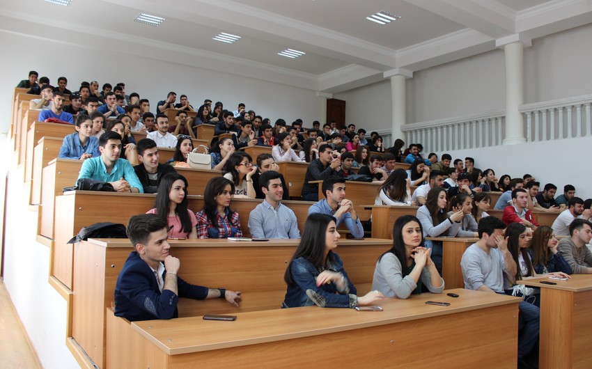 Azərbaycanda əlaçı təqaüdü alan tələbələrin sayı AÇIQLANDI