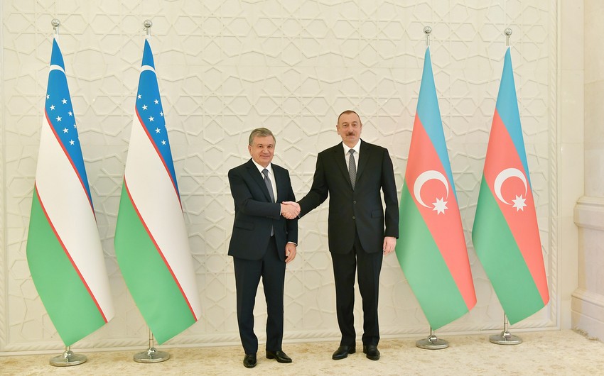Şavkat Mirziyoyev İlham Əliyevə zəng etdi