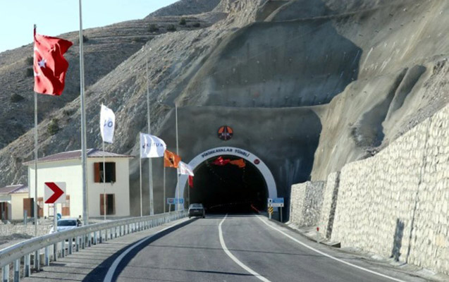 Türkiyəni Qafqaza birləşdirəcək tunel açıldı - FOTOLAR