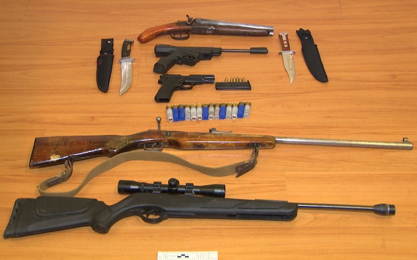 Həftəsonu polis əməliyyat keçirdi, 8 silah götürüldü