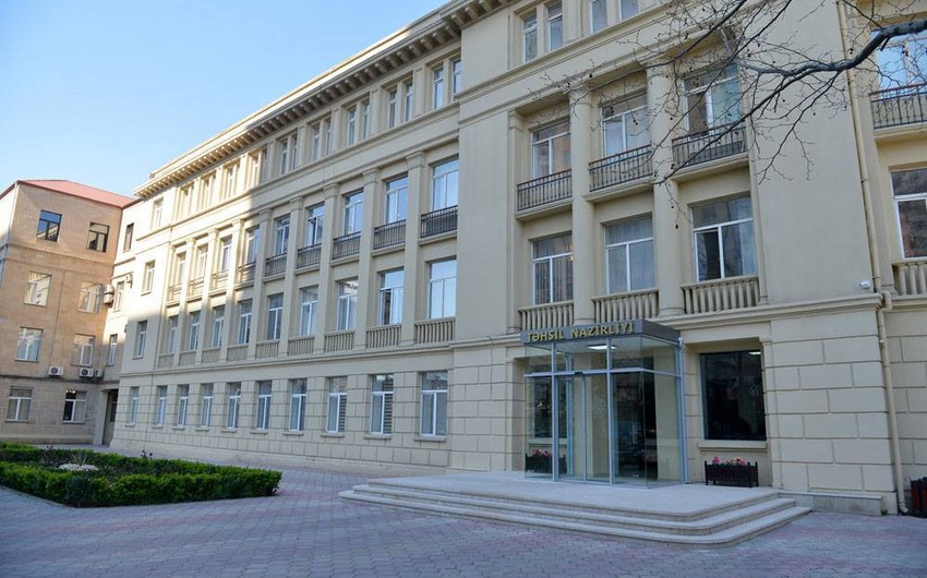 Nazirlikdən şagirdlərin çubuqla döyülməsi görüntülərinə MÜNASİBƏT